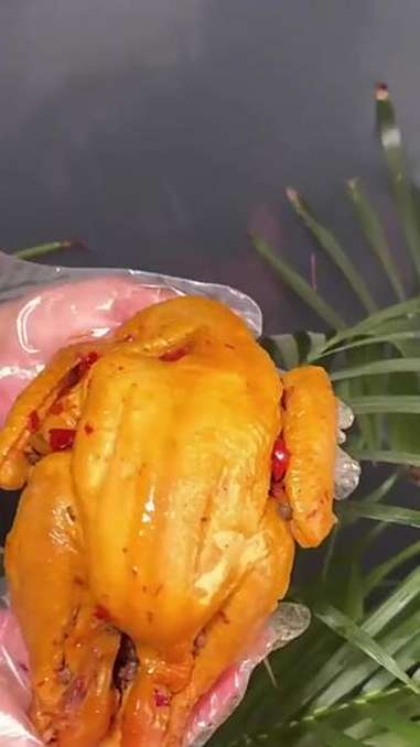 江皇淝椒麻鸡炸街!原价49.6,现26.8。配纯肉肠,麻辣鲜香,肉质软烂。堂食外带皆热乎,