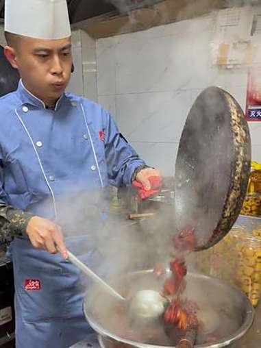 (山楂红烧肉)精品五花肉30斤大料配比:八角10克肉蔻6克香叶3克山奈4克小茴香2.5克陈