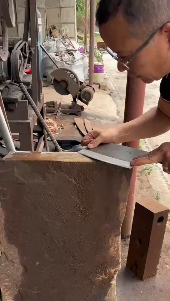 手工真材实料锻打菜刀,