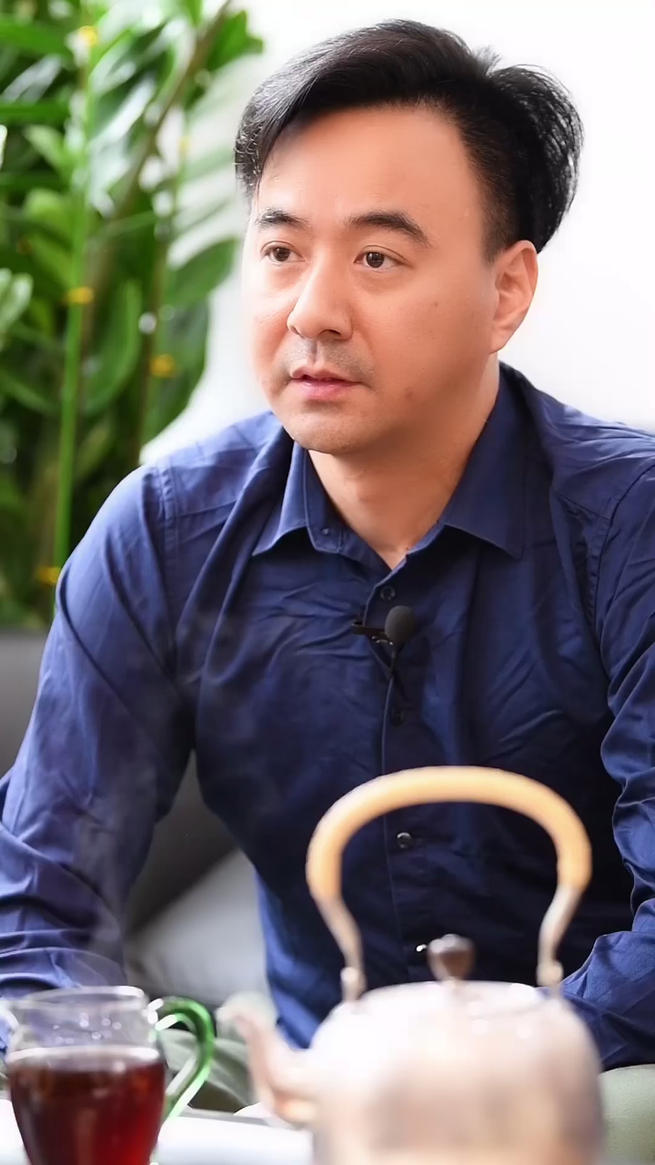 #茶生活# 敢问在报茶名吗?什么名贵报什么[捂脸]说得旁人都流口水了,看到最后,嗯,解气了