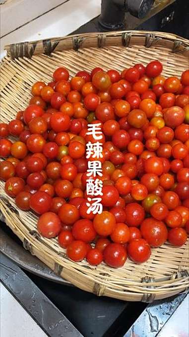 贵州毛辣果酸汤,做好以后可以拿来当醋用拌凉菜,还可以煮酸汤火锅 贵州酸汤 毛辣果 毛辣果酸