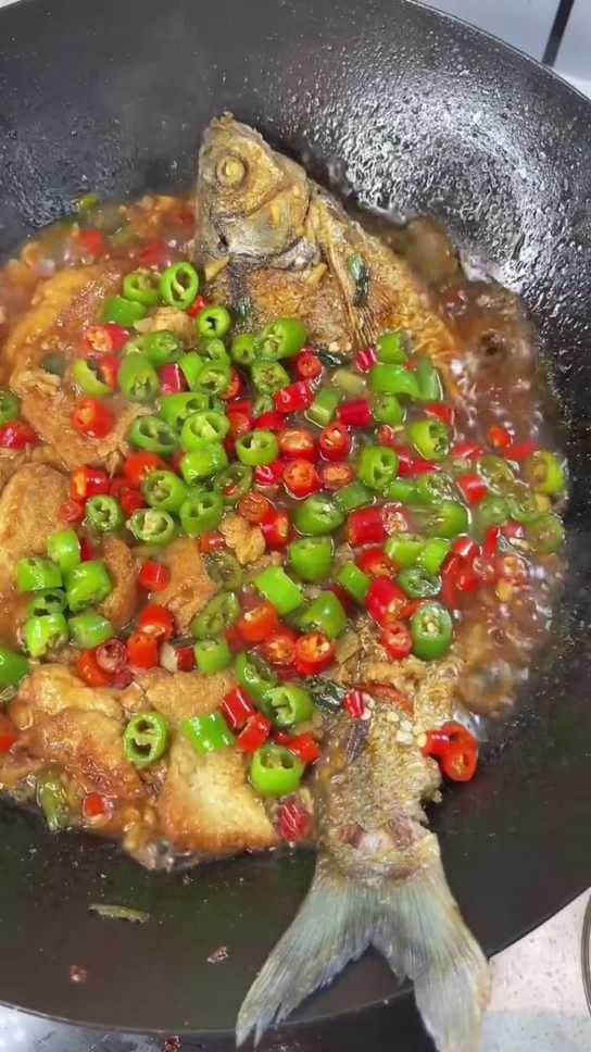 家常菜谱,豆腐煮鱼