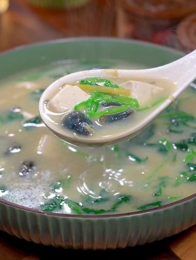 夏天要多喝汤,这道皮蛋豆腐汤做法简单,汤鲜味美真的非常好喝 皮蛋豆腐汤 煲汤 美食教程