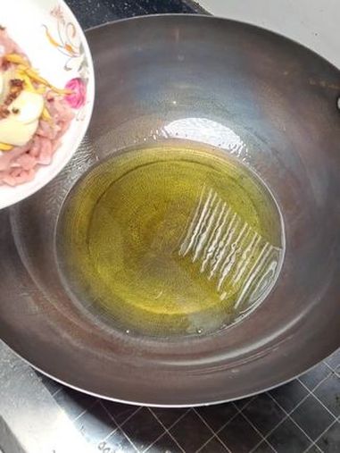 莴笋肉丝 妈呀太香了 下饭菜 家常菜 正是吃莴笋的季节