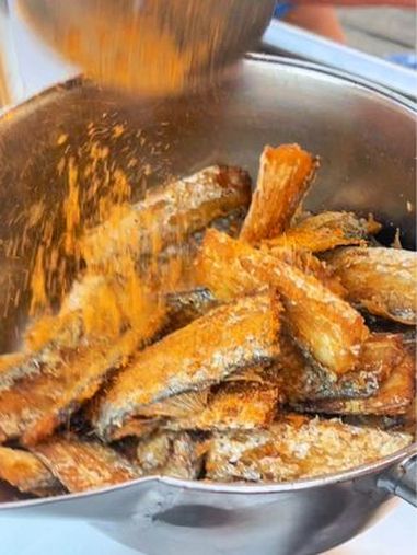 草本椒盐带鱼,鲜香出炉,朋友们开摊啦,速来 真材实料才能做出好味道 同城美食 同城好店推荐