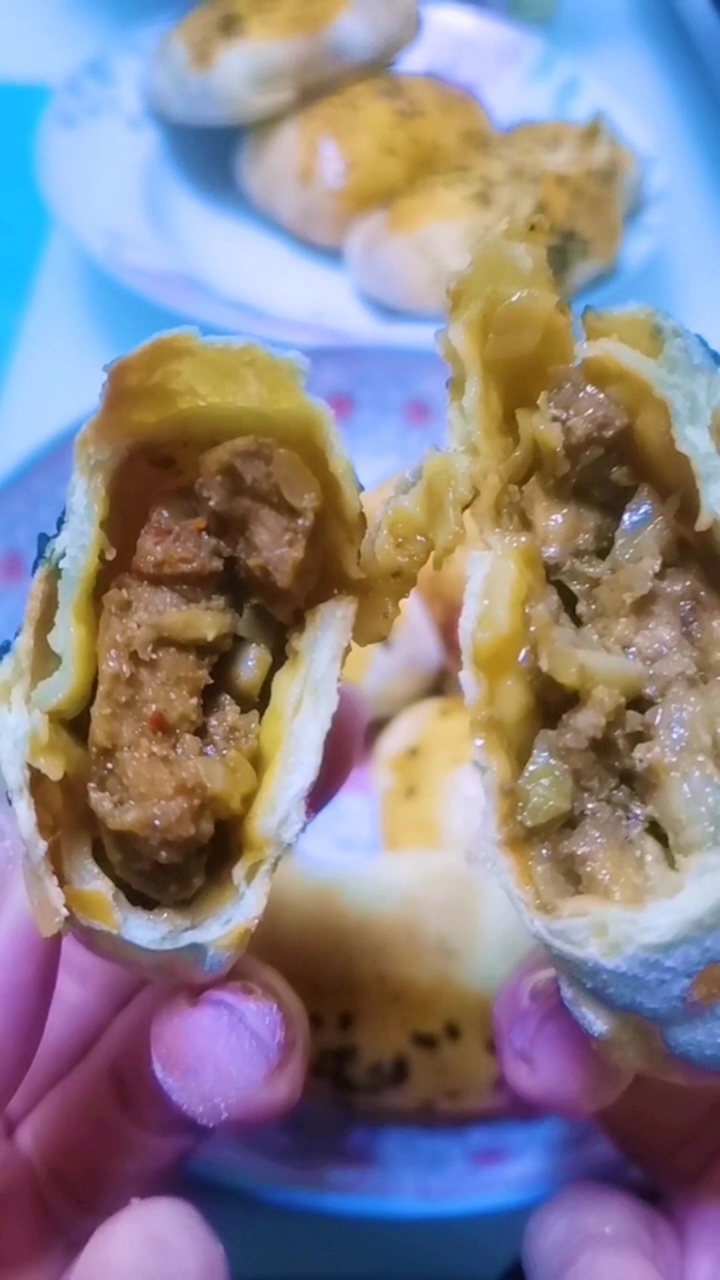 空气炸锅烤包子,奥尔良鸡腿馅,大葱猪肉馅