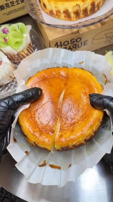 巴斯克芝士蛋糕 新鲜出炉 巴斯克蛋糕