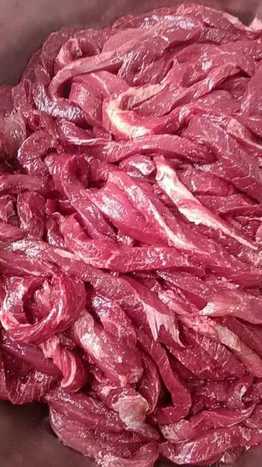 #分享家乡美食 #纯手工制作美食 #现烤牛肉干腌制