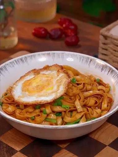 这个 葱油拌面 承包了我加大半的早餐 y养又简单 美食教程