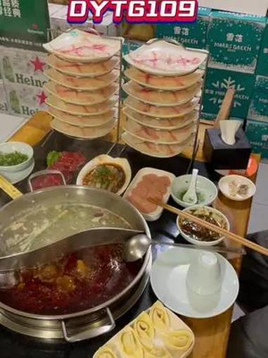 锦华万达这家斑鱼,3人才一张毛叶叶,真的安逸