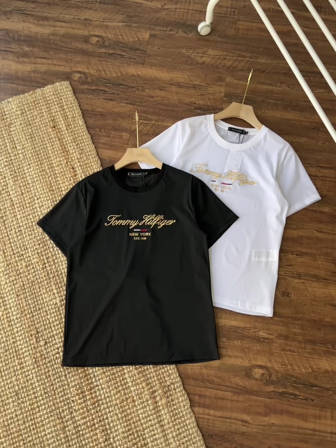 汤姆布朗Tommy23款夏季丝光棉面料刺绣圆领男士T恤