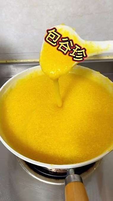 陕西人大早上,基本都是苞谷珍,配上红萝卜丝,真的太美了 家常菜 在家做美食