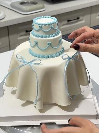 生日蛋糕 蛋糕 蛋糕教程 女孩蛋糕 蝴蝶结