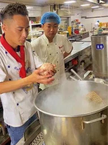 说和做,永远都是两码事,看是两个词很近,却相差十万八千里。我的厨房日记 厨师之路