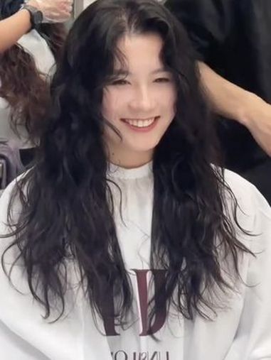 方圆脸女生适合的发型 法式烫 慵懒卷 北京烫发 羊毛卷 @DOU+小助手 @抖音小助手