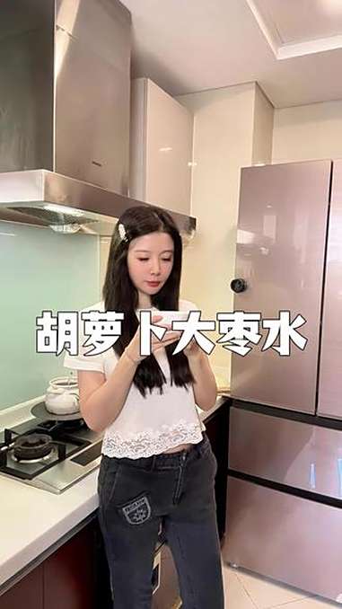 肚子鼓鼓的,其实就是中焦不通,每天来一杯胡萝卜煮水 喝出好气色 食养小妙招 通中焦 养脾胃