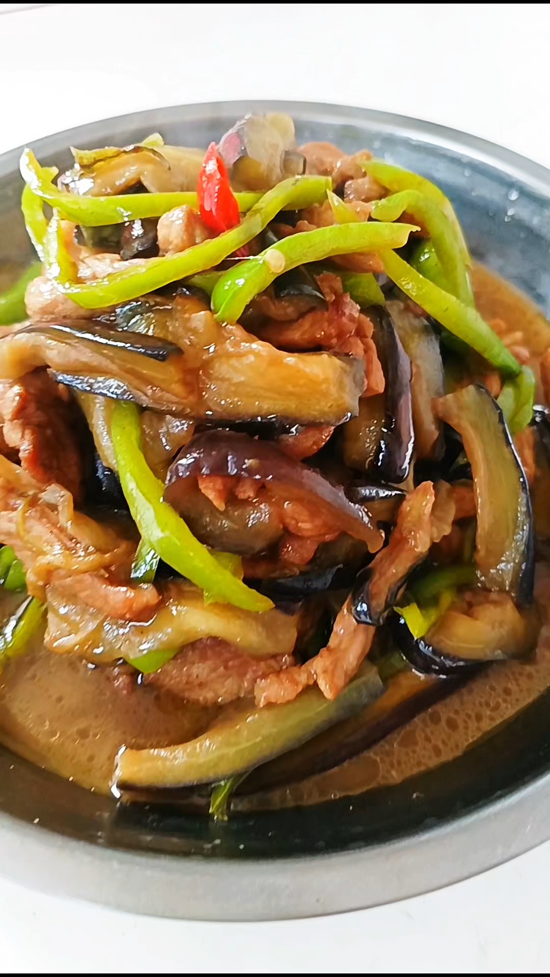 美食教程青椒茄子炒肉丝做法简单非常好吃