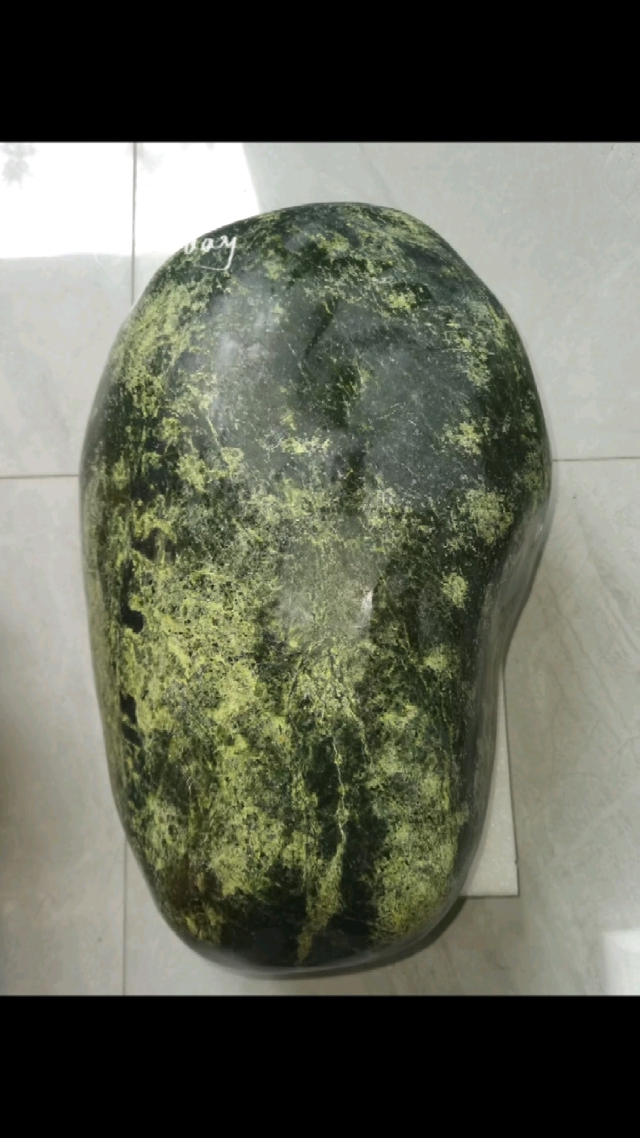 奇石冬瓜。形石,画面石,菜花玉。长江石