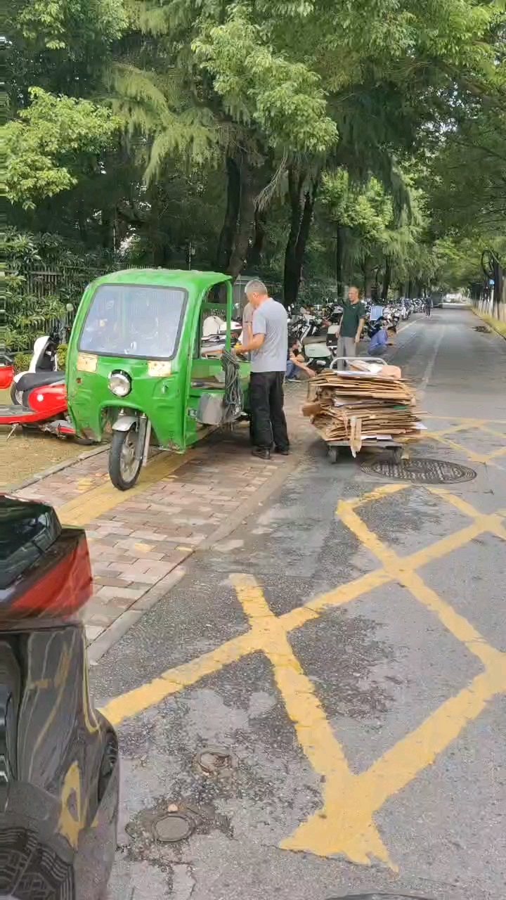 美的集团无锡小天鹅光明正大的偷东西。