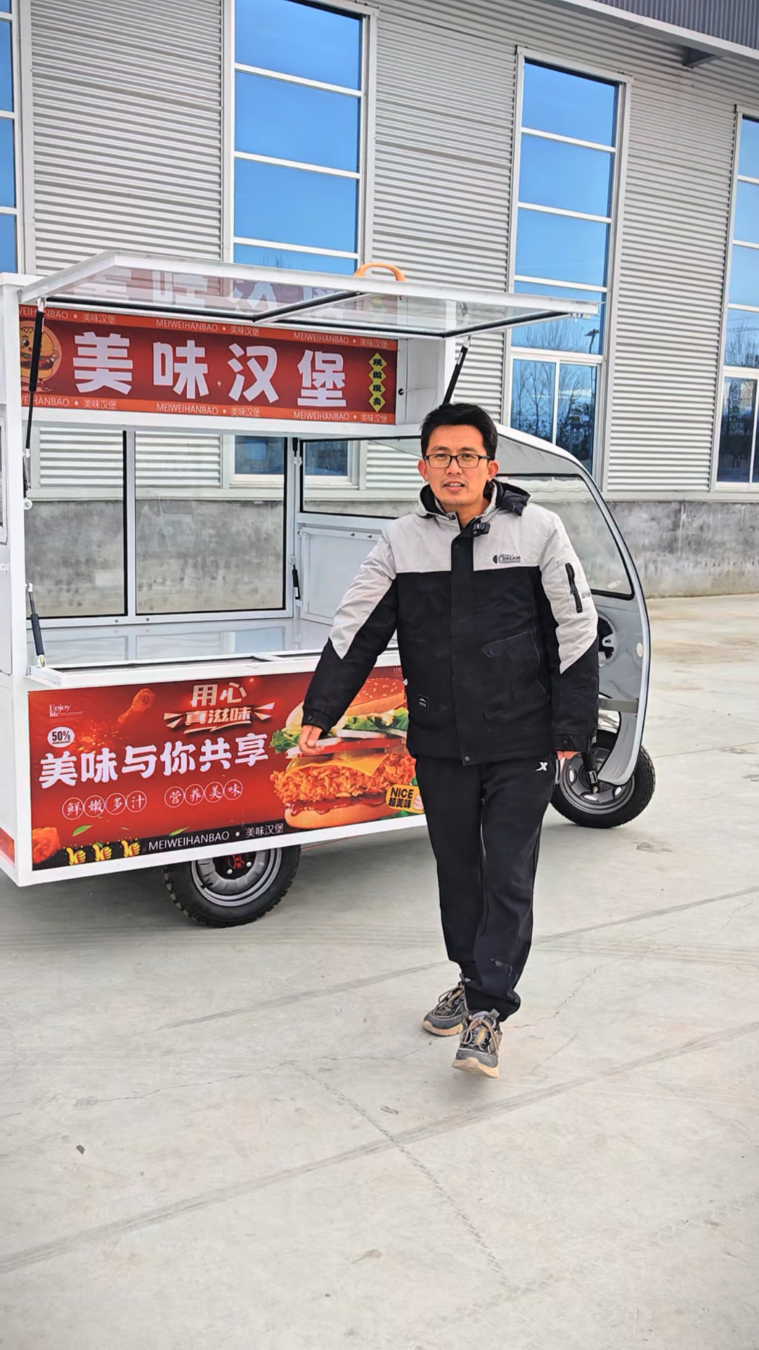 提拉米苏摆摊车各种摆摊车。品牌制作可和个人老板定做。