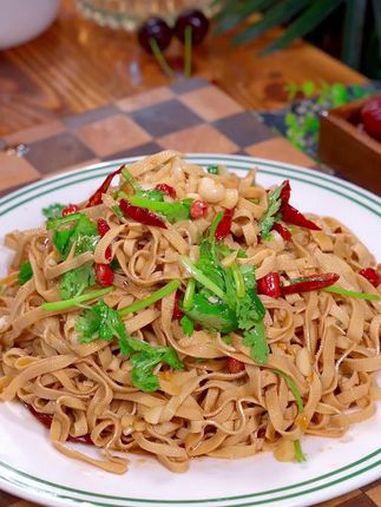 大鱼大肉吃腻了,就像这样做个炝拌豆腐丝吧,做法简单好吃又下饭 炝拌干豆腐丝 凉拌菜 下饭菜