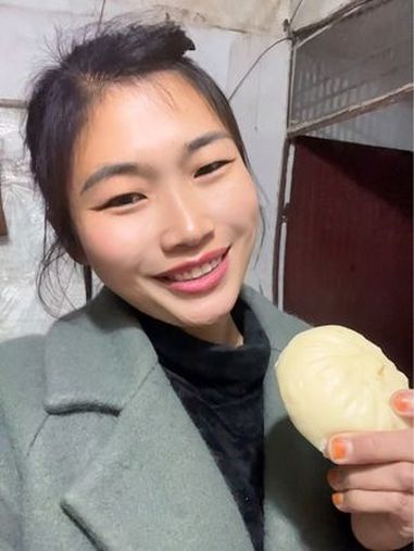 妈妈牌的包子就是好吃,长真大了还能三天两头吃到妈妈亲手给我包的包子,特暖心 生活就是柴米油
