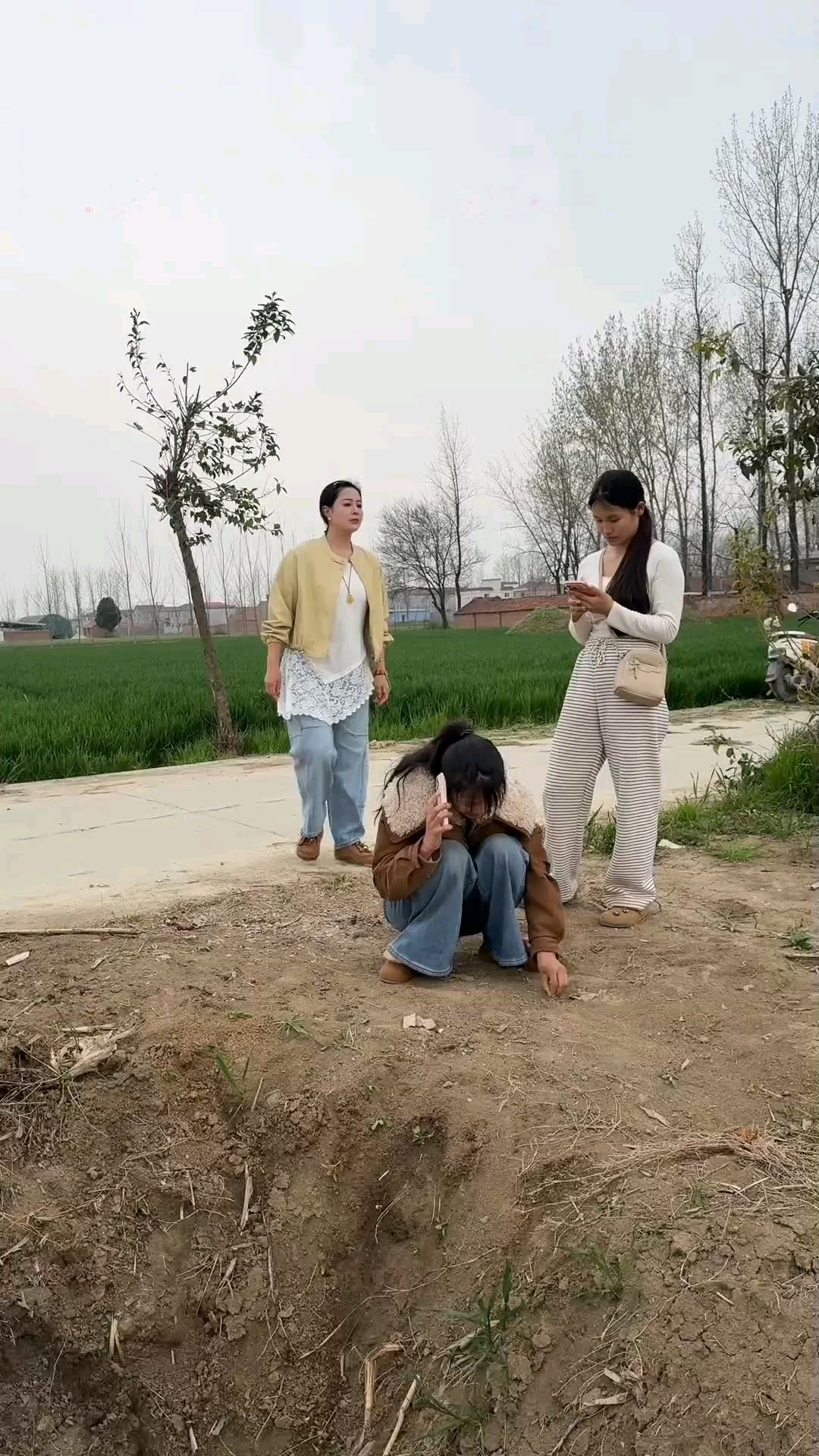 搞笑婆媳 笑到肚子疼的搞笑日常#搞笑视频# #搞笑婆媳日常# #搞笑整蛊#