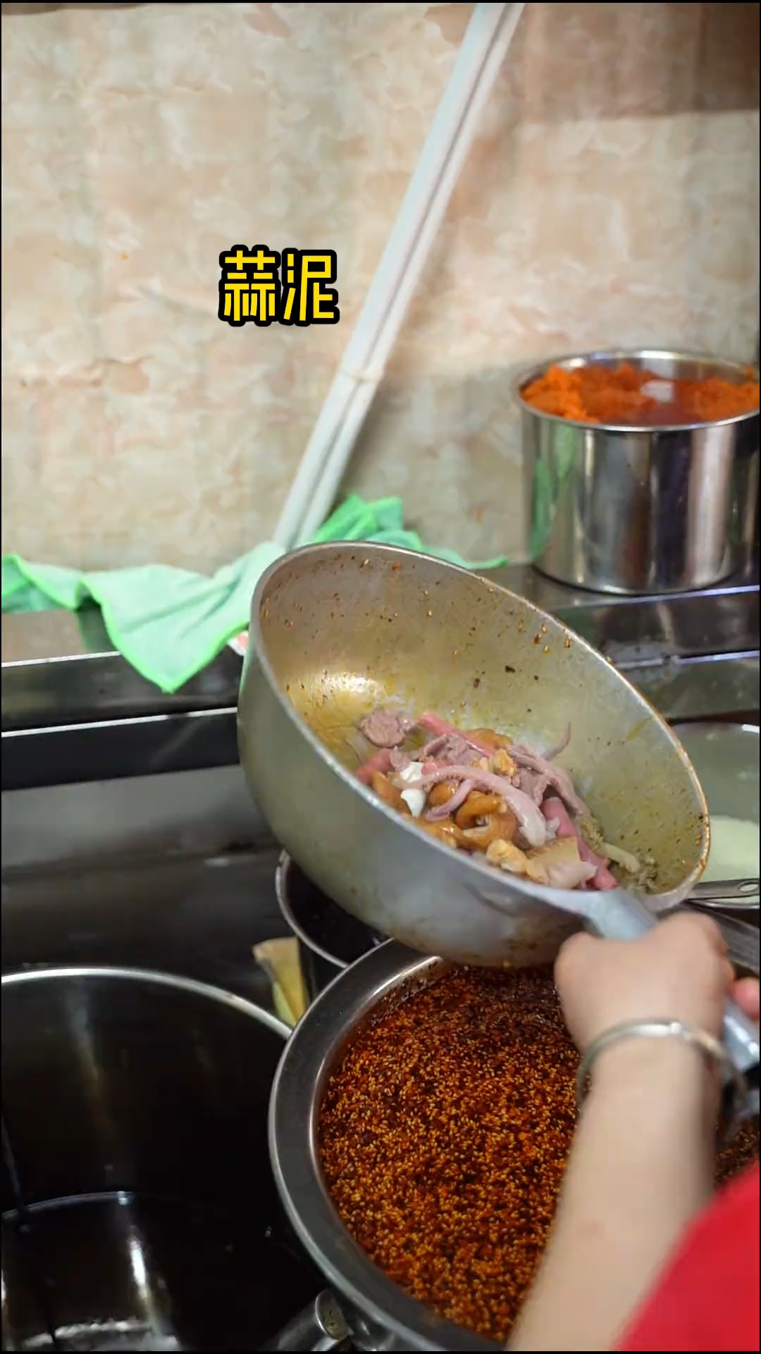 国庆欢迎来四川,吃正宗的四川冒菜,找不到地方来找我。 #冒菜