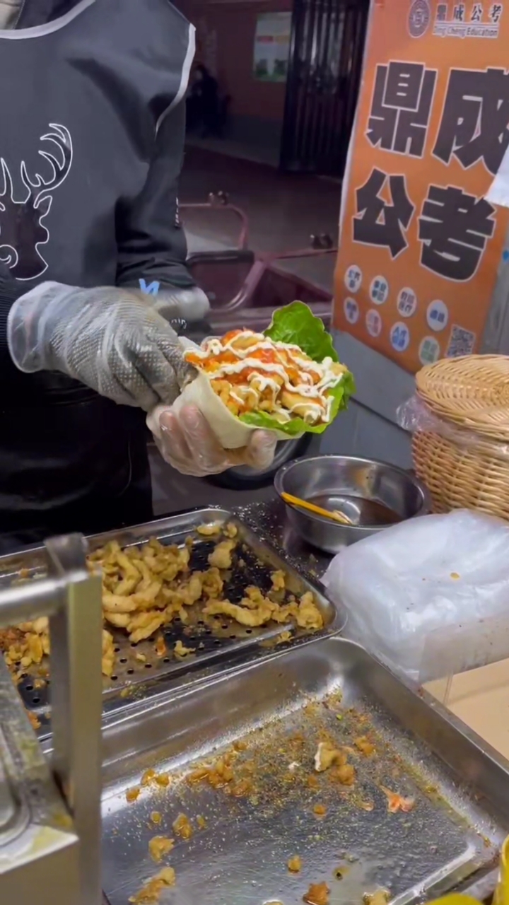 街头美味 鸡柳卷饼