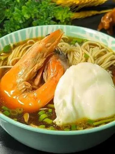 葱油汤面 葱油汤面!三伏天必吃的经典美食 葱油拌面 夏天一定要吃的家常素菜 葱油汤面 凉拌