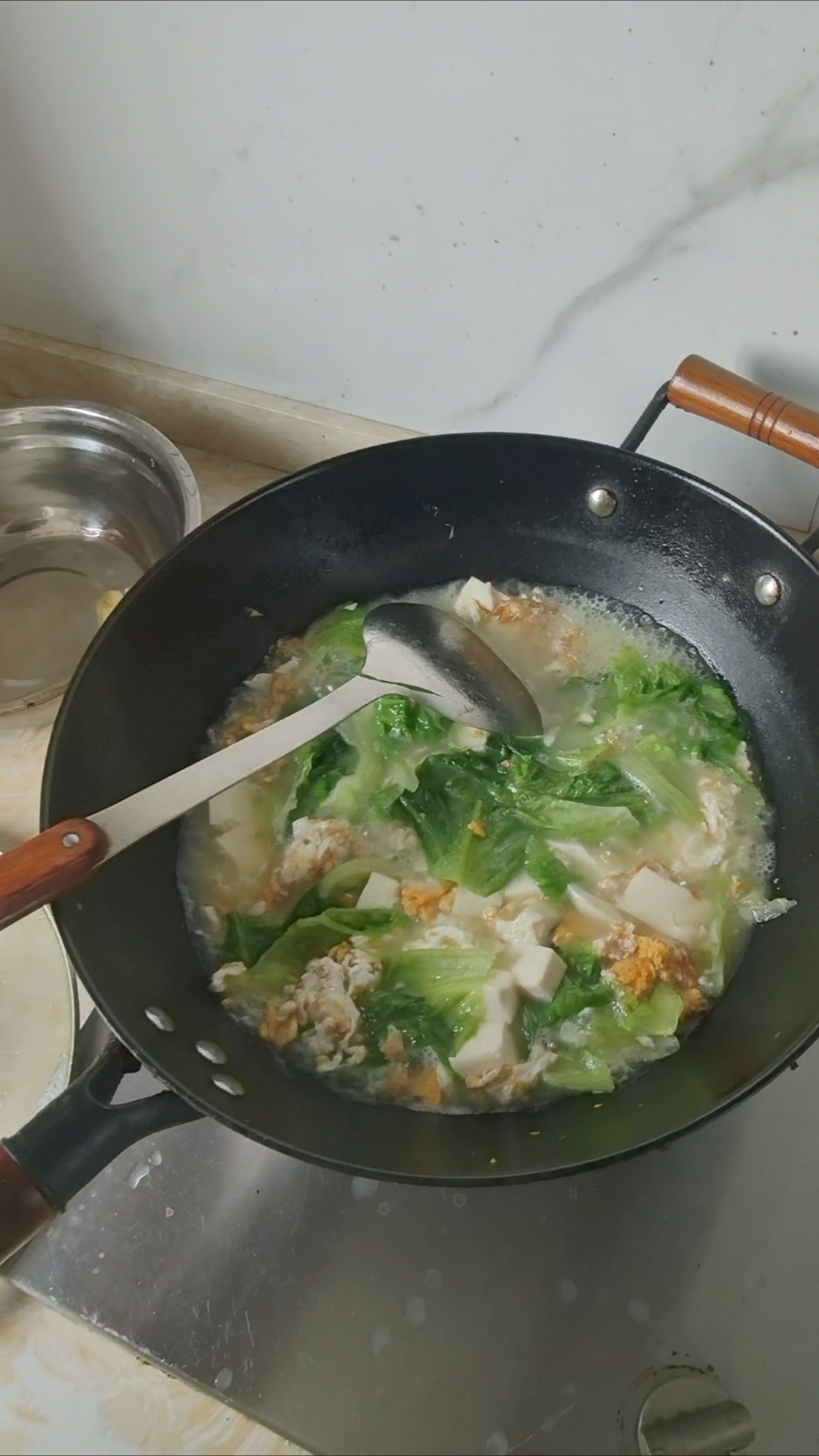 鸡蛋豆腐生菜汤