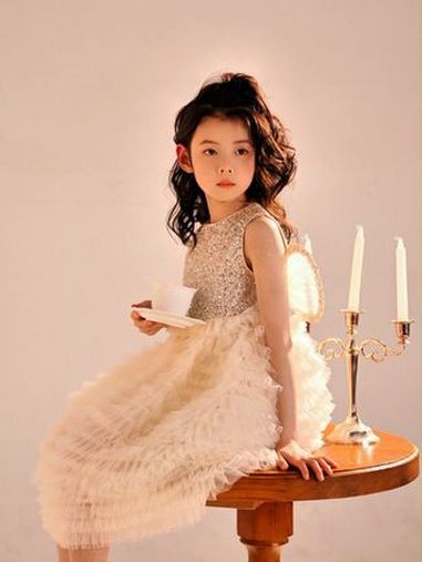 降温10°C的清凉感!女宝夏日高定蛋糕裙,无袖版型超吸睛 骗你生女儿 生女儿就是用来打扮的