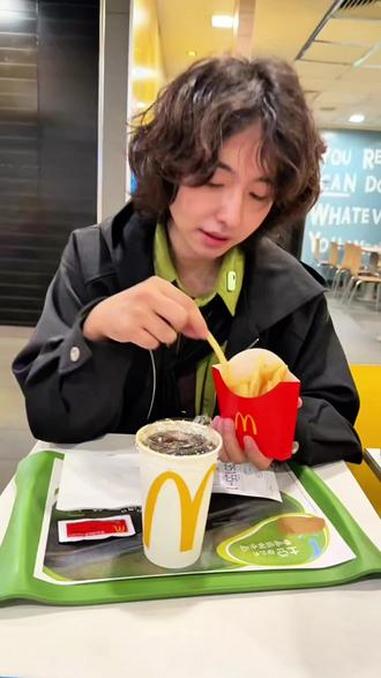 麦门永存！薄皮脆汁鸡堡堡双人餐！划算！麦当劳 麦麦相传分享不断 炸鸡 汉堡 好好吃饭大赛