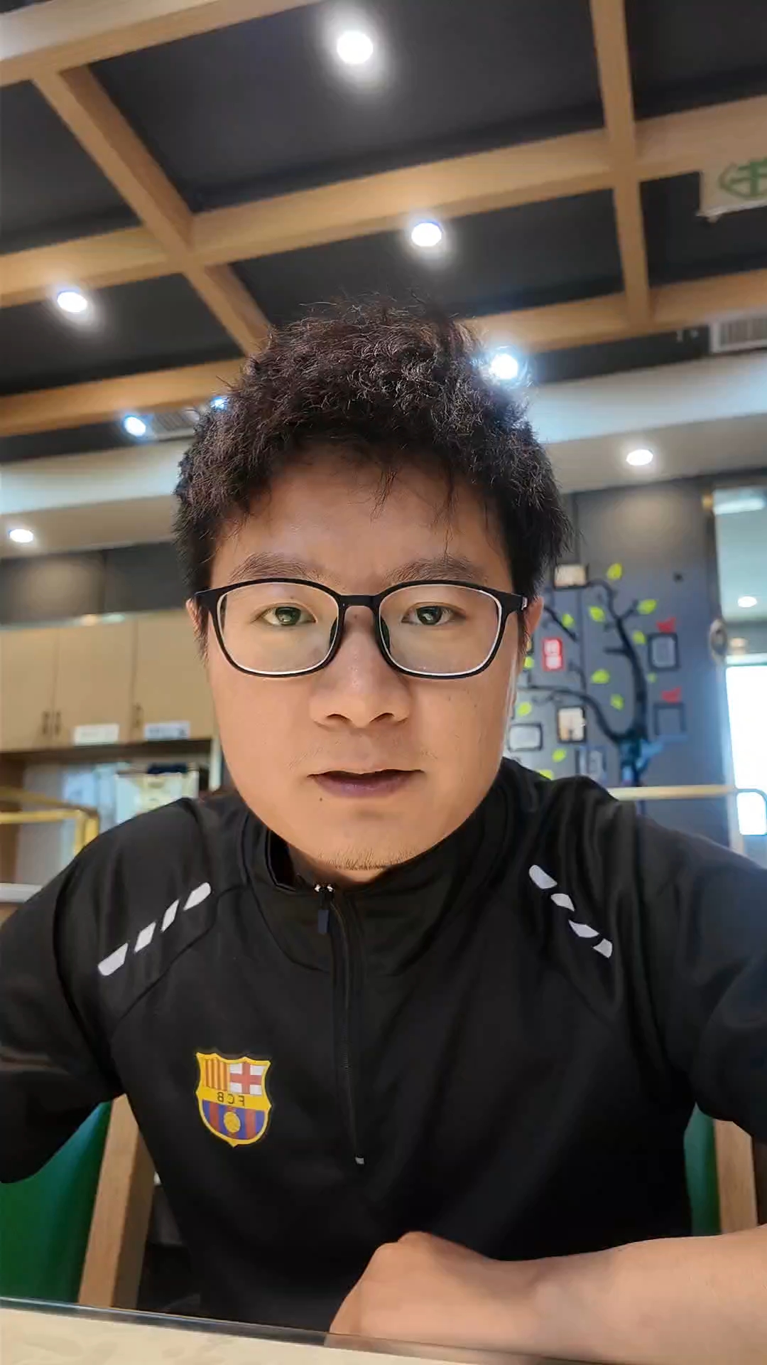 在牛肉面店吃拌面这是多爱拌面吧!面还没消化就被新疆美景给硬控