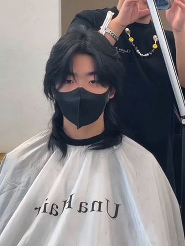 不一定斩男但是一定斩女的狼尾鲻鱼头短发 免打理烫发自然吹干效果 显脸小显脸小 换个发型换个