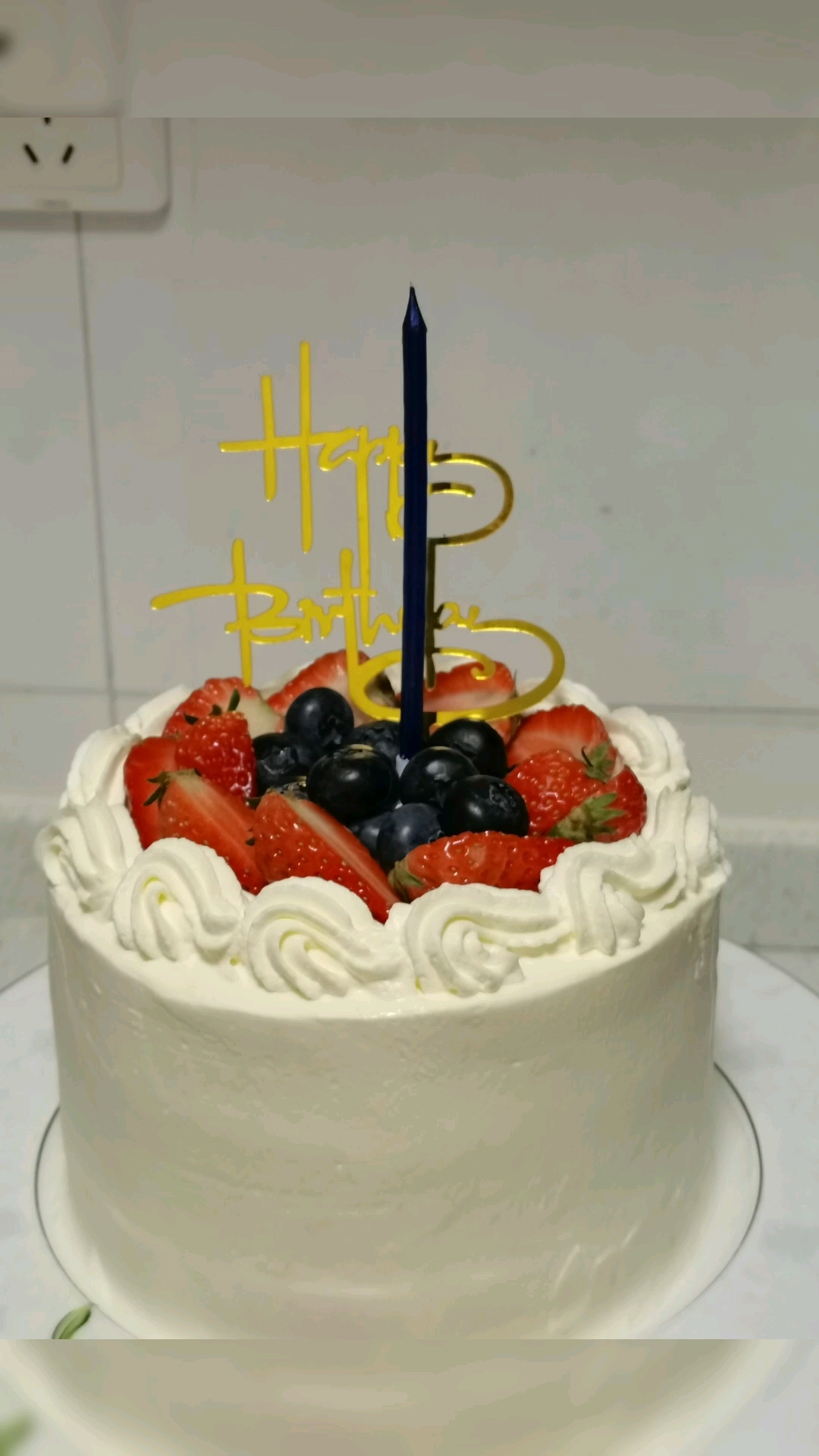 自制简约风生日蛋糕～#我的美食日记#  #动物奶油蛋糕# #生日蛋糕#  #吃了甜食会开心