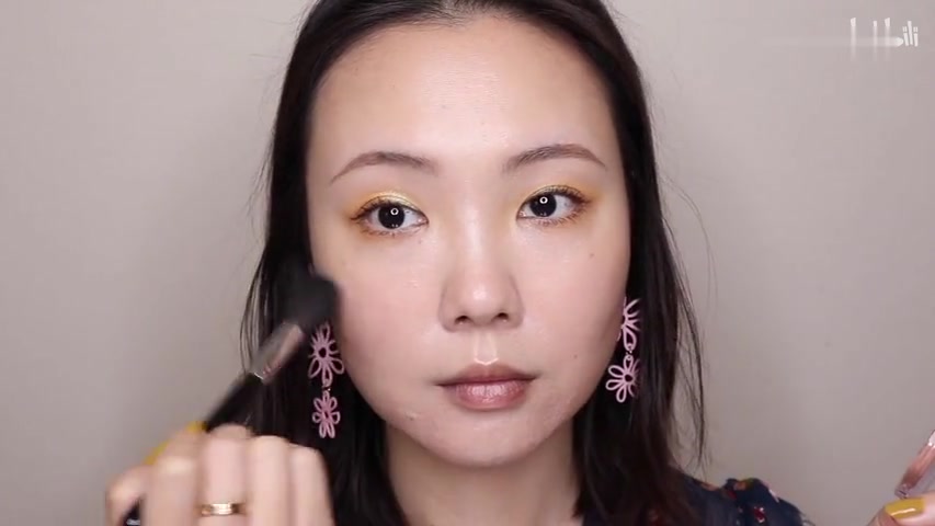 [图]尝试黄色眼影-Colourpop Uh-Huh Honey-黄色系眼影也可以了～