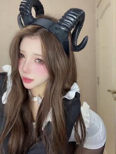 #恶魔角发箍 #黑山羊女仆 #甜系魔女 #羊角魅魔