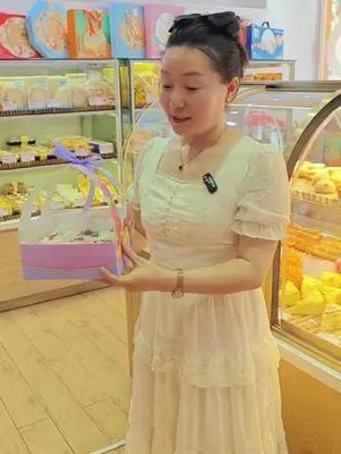 九宫格花篮蛋糕直接省了十米 沁园蛋糕 人气蛋糕推荐 甜品烘焙 甜品治愈一切 送女生礼物