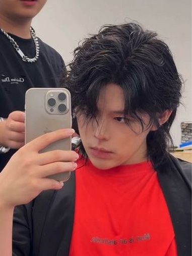 超适合男生的狼尾鲻鱼头卷发 狼尾鲻鱼头 免打理烫发自然吹干效果 换个发型换个人 剪发前vs