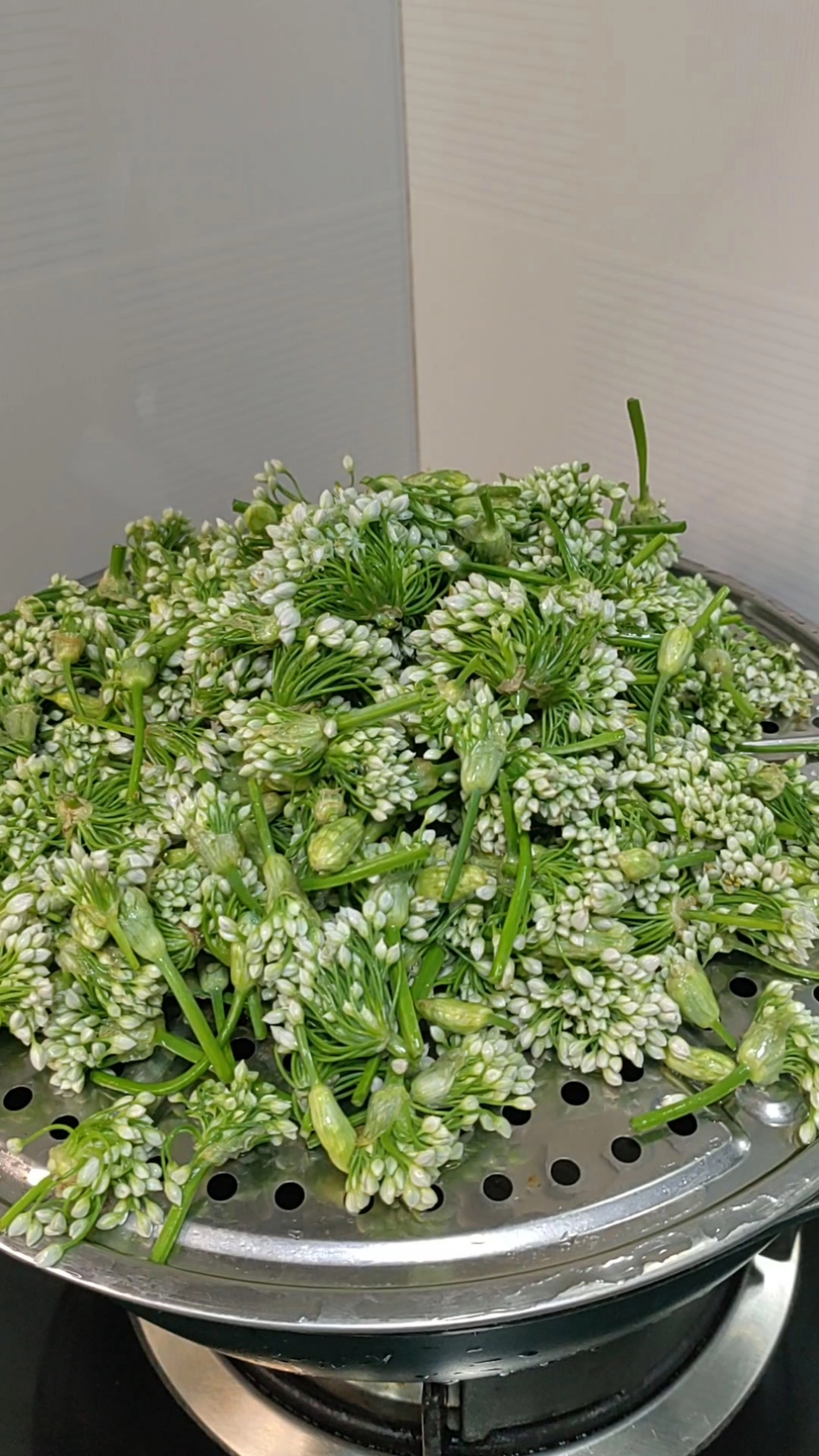 韭菜花小黄瓜这样腌又绿又脆又鲜