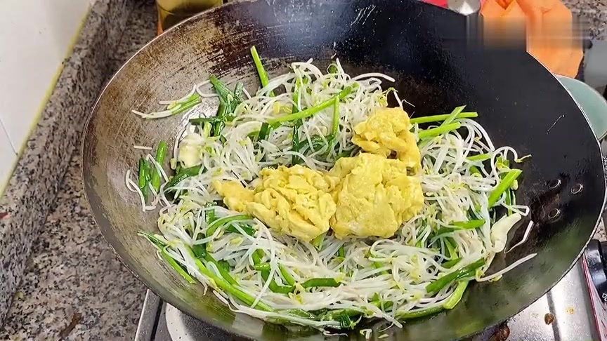 豆芽炒鸡蛋家常菜的做法