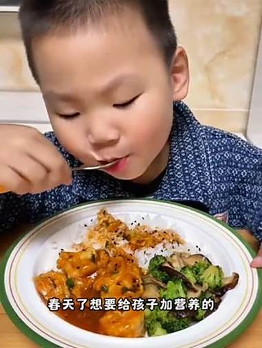 不用费力就能给孩子做一盘清炒虾仁,营养丰富给孩子吃太合适了 太好吃了 清炒虾仁 虾仁做法
