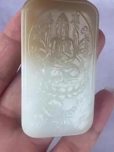 和田玉:糖白料!千手观音 玉石魅力