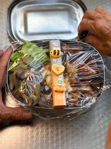 吃烤鸭 抱蛋肥牛 包菜 茄子 带饭上班 一人食记 健康餐 带饭菜谱