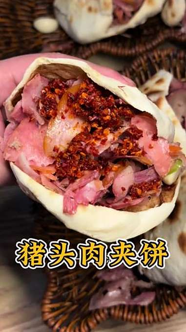 河北河间“猪头肉火烧”5块一个,味道棒!