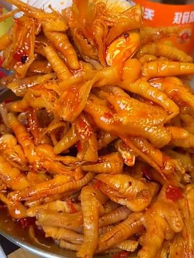 晚上嘴馋了就吃这个 脱骨侠 无骨鸡爪 无骨凤爪 夜宵 追剧小零食 麻麻辣辣 又香又脆 太好