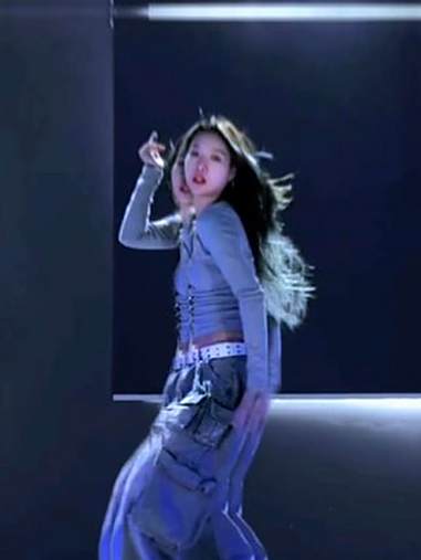 我希望8月7号的立秋,有个人给我买立秋的第一杯奶茶,因为有人宠是惊喜,有人疼是幸运,我买得