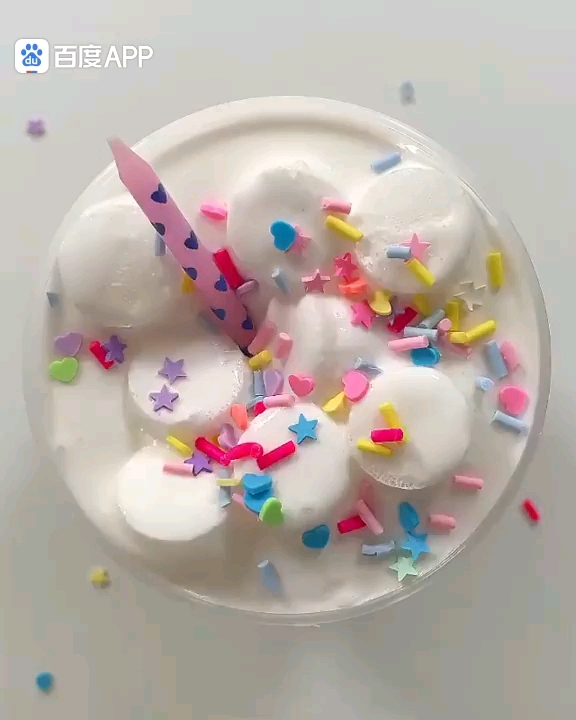 白色生日蛋糕小众ins素材(因为有蜡烛)点赞+关注礼拿