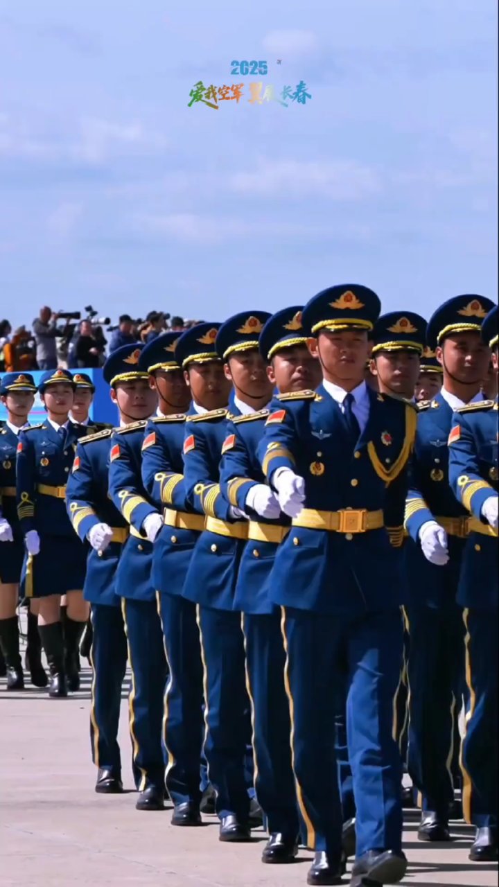 威武霸气的阅兵队伍 震撼